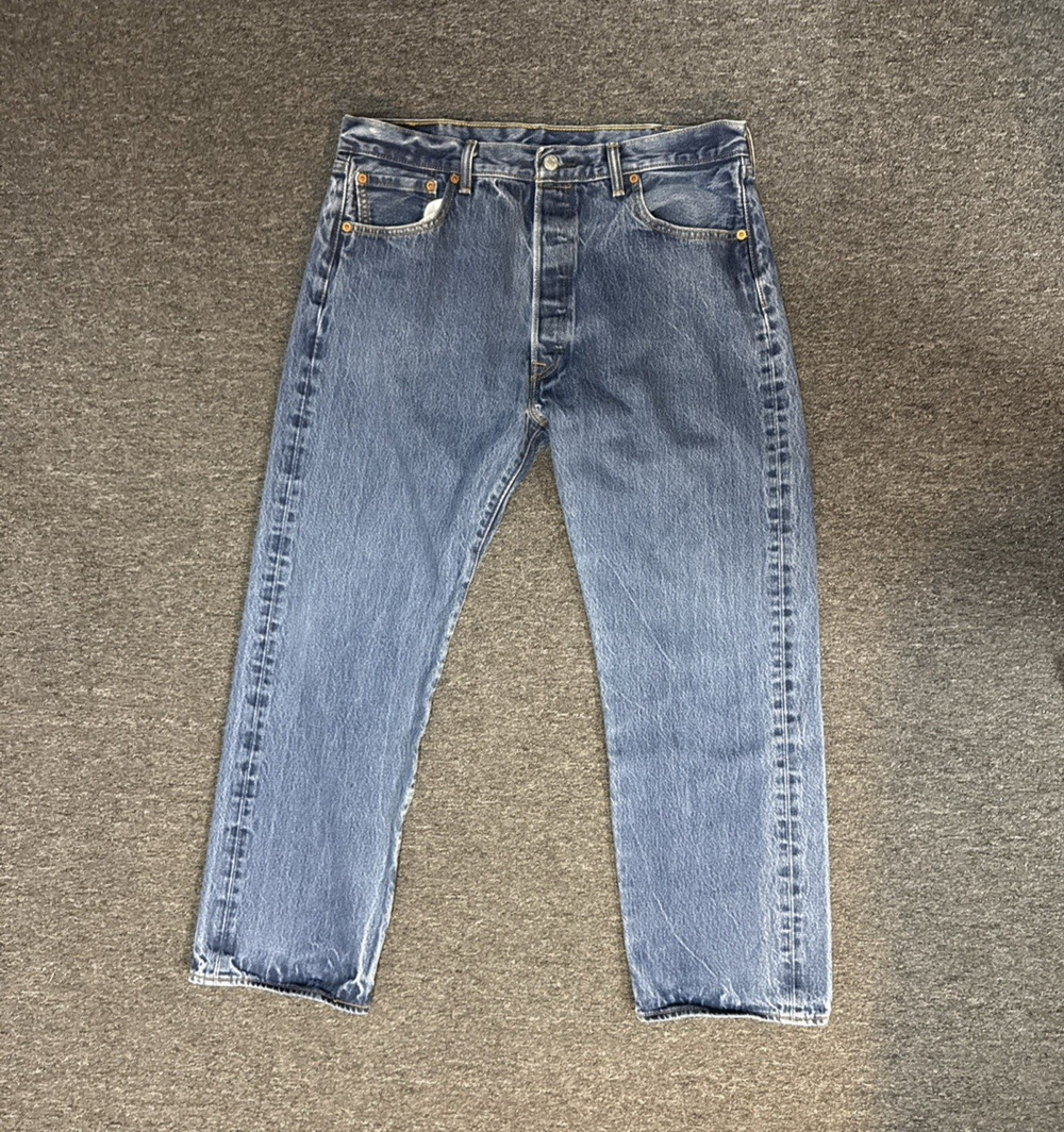 Levi's 501 Denim Jeans 38x31 Button Fly Straight Fit Medium Wash Blue 5-Pocket